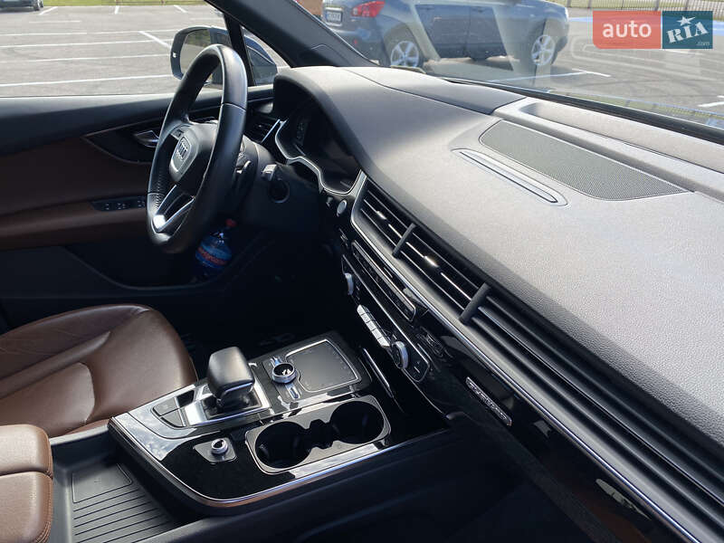 Внедорожник / Кроссовер Audi Q7 2017 в Луцке