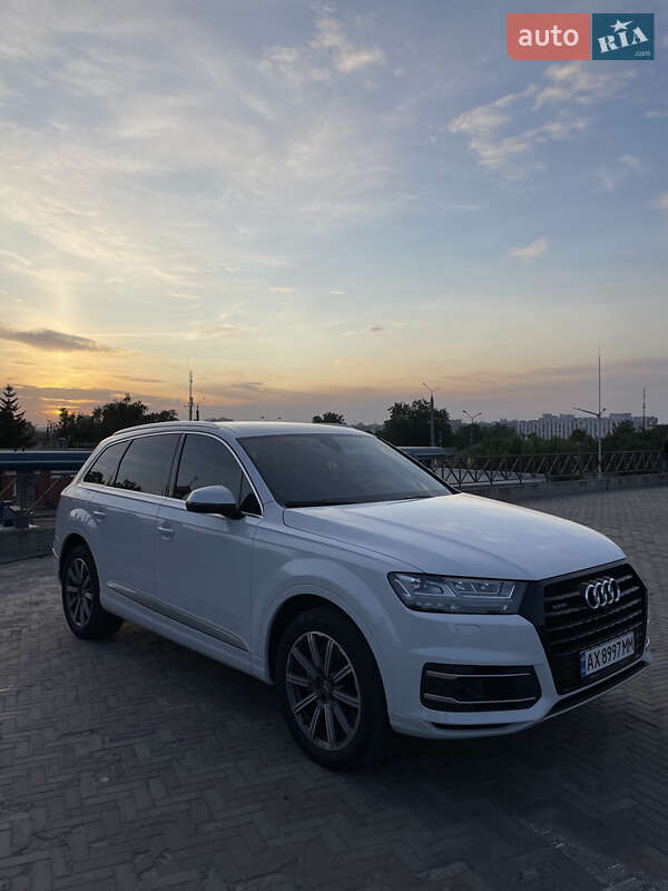 Позашляховик / Кросовер Audi Q7 2018 в Харкові