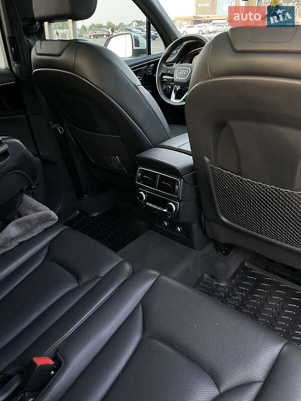 Позашляховик / Кросовер Audi Q7 2018 в Харкові