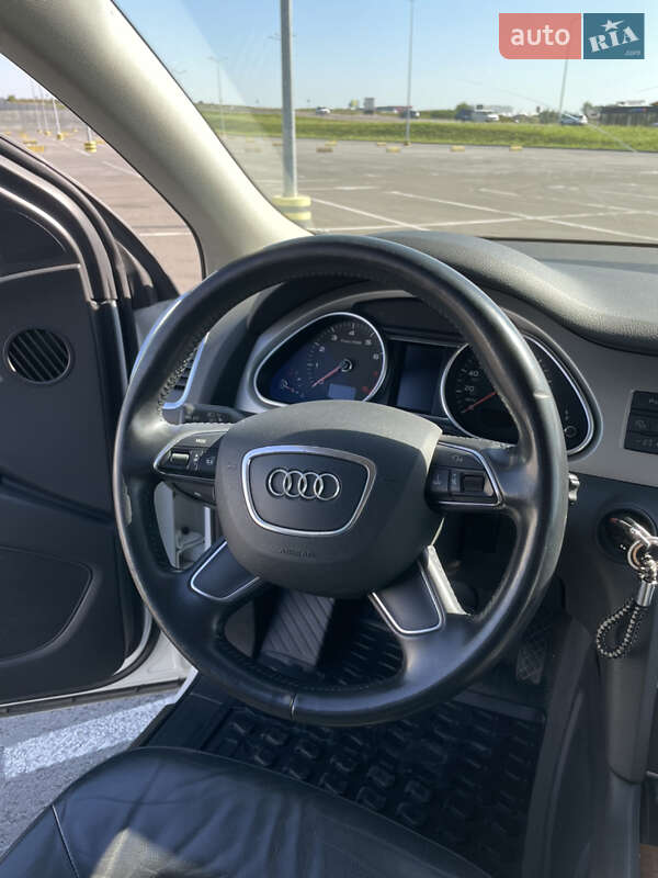 Внедорожник / Кроссовер Audi Q7 2015 в Львове