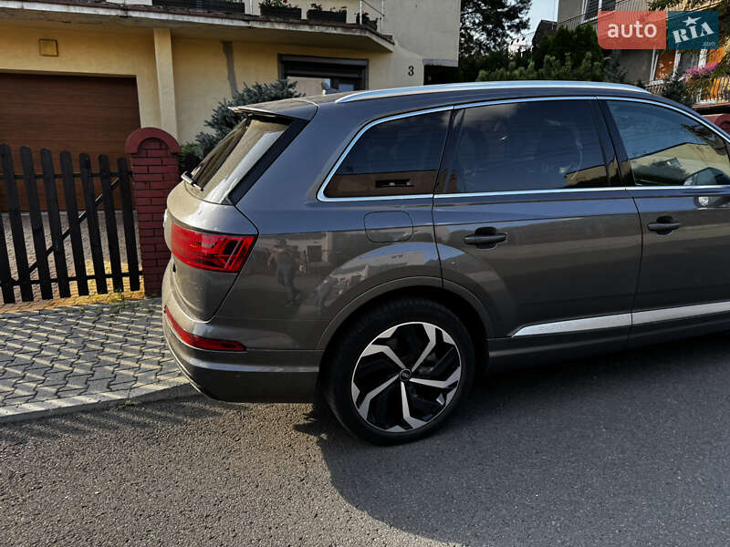 Позашляховик / Кросовер Audi Q7 2018 в Львові