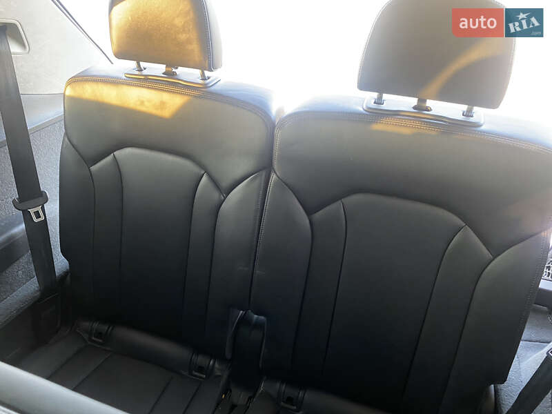 Внедорожник / Кроссовер Audi Q7 2017 в Борщеве