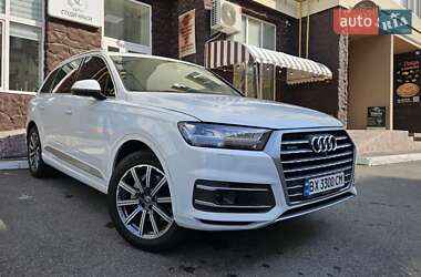 Внедорожник / Кроссовер Audi Q7 2016 в 