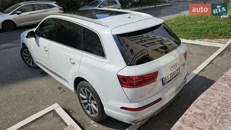 Позашляховик / Кросовер Audi Q7 2016 в Хмельницькому