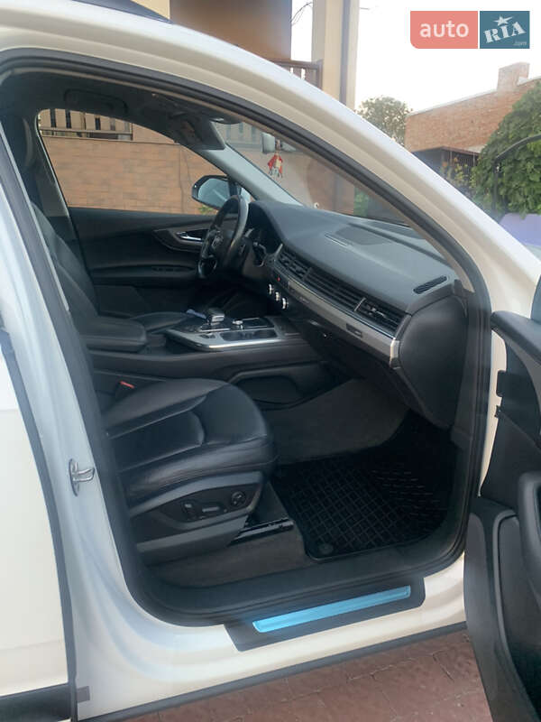 Внедорожник / Кроссовер Audi Q7 2015 в Тернополе