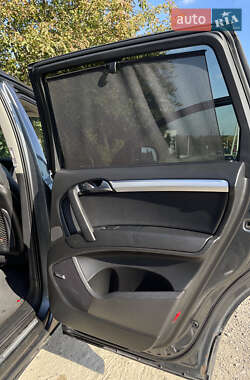 Внедорожник / Кроссовер Audi Q7 2011 в 
