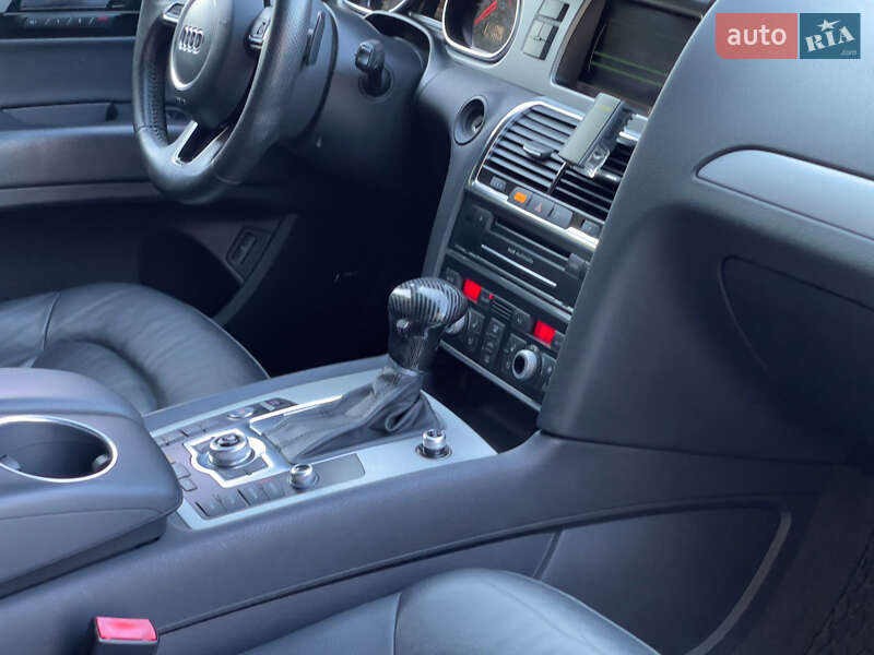 Внедорожник / Кроссовер Audi Q7 2014 в Виннице