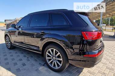 Позашляховик / Кросовер Audi Q7 2018 в Полтаві