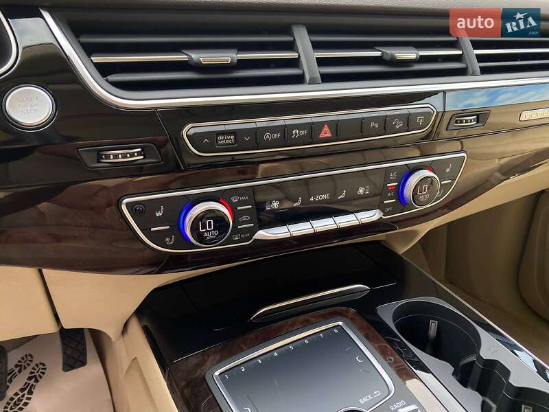 Внедорожник / Кроссовер Audi Q7 2016 в Львове