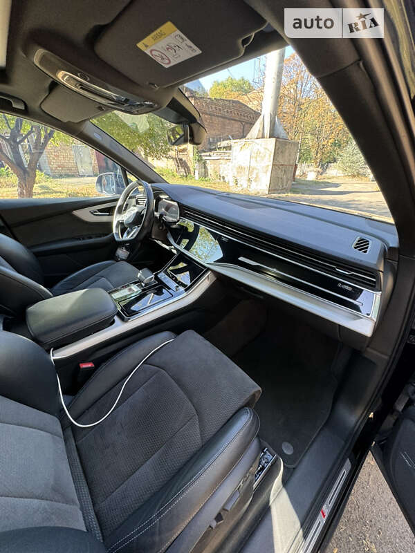 Позашляховик / Кросовер Audi Q7 2019 в Києві