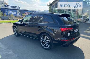 Внедорожник / Кроссовер Audi Q7 2020 в Киеве