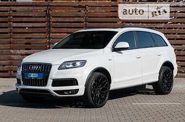 Позашляховик / Кросовер Audi Q7 2015 в Луцьку