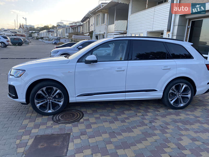 Позашляховик / Кросовер Audi Q7 2020 в Одесі