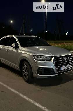 Позашляховик / Кросовер Audi Q7 2017 в Києві