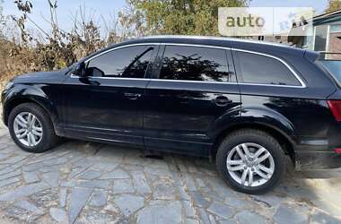 Внедорожник / Кроссовер Audi Q7 2013 в Радомышле