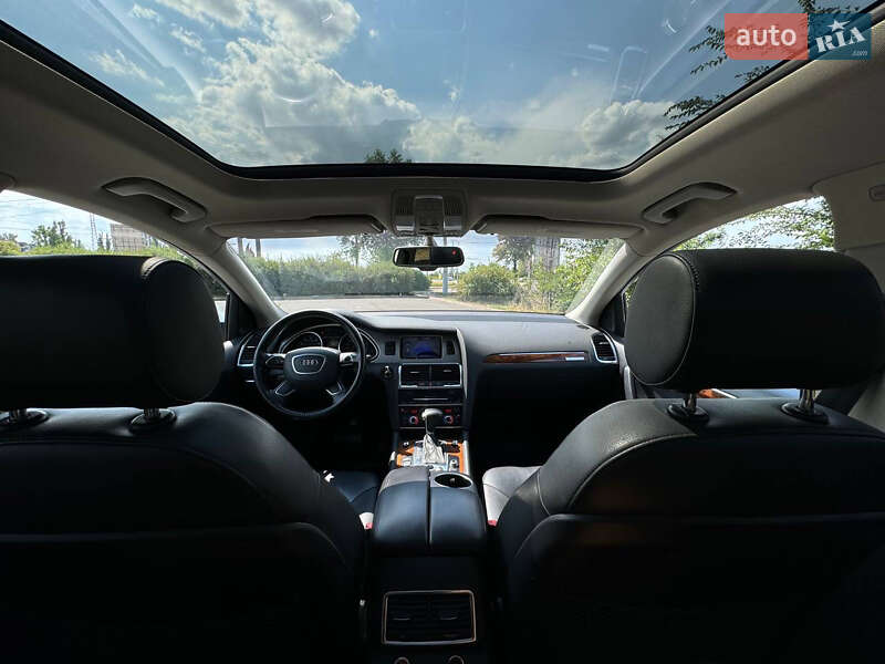 Позашляховик / Кросовер Audi Q7 2013 в Сумах