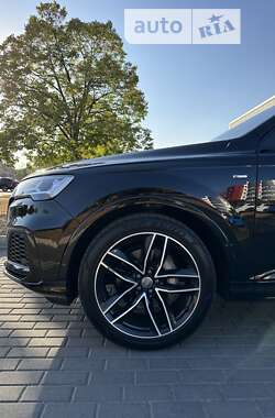 Внедорожник / Кроссовер Audi Q7 2020 в Киеве