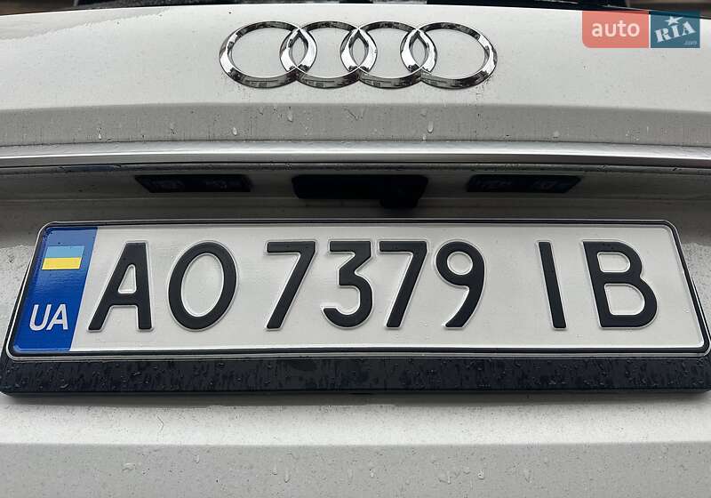 Позашляховик / Кросовер Audi Q7 2020 в Ужгороді