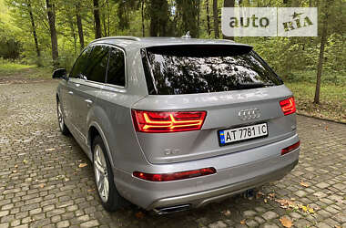 Внедорожник / Кроссовер Audi Q7 2018 в 