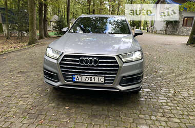 Внедорожник / Кроссовер Audi Q7 2018 в 