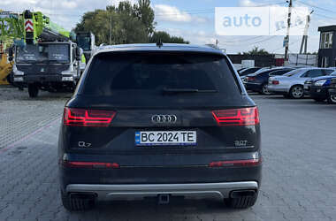 Позашляховик / Кросовер Audi Q7 2015 в Львові