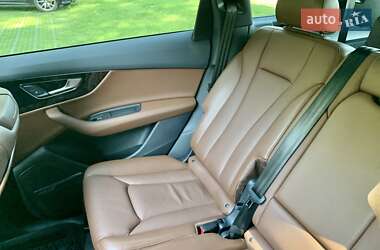 Внедорожник / Кроссовер Audi Q7 2018 в 