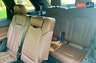 Внедорожник / Кроссовер Audi Q7 2018 в 
