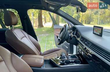 Внедорожник / Кроссовер Audi Q7 2018 в 