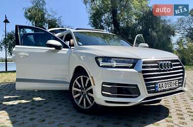 Внедорожник / Кроссовер Audi Q7 2018 в 