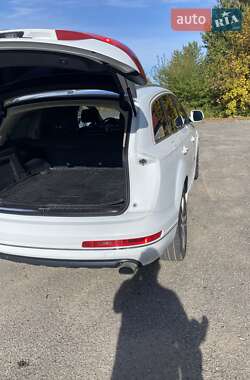Внедорожник / Кроссовер Audi Q7 2013 в 