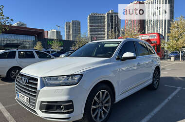 Внедорожник / Кроссовер Audi Q7 2017 в Киеве