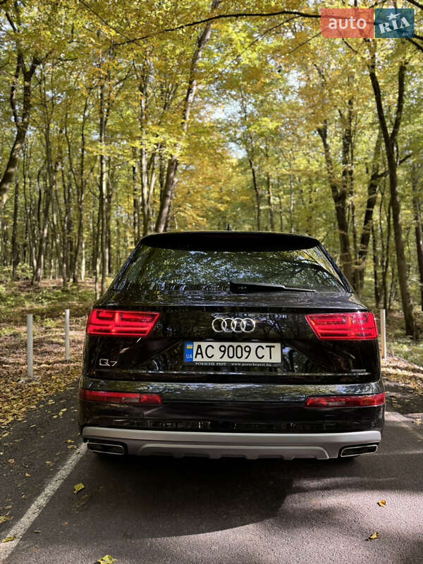 Внедорожник / Кроссовер Audi Q7 2016 в Львове