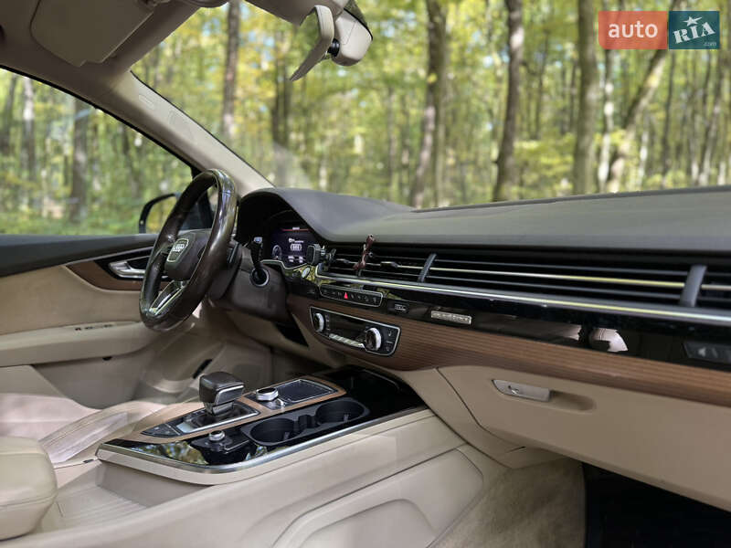 Внедорожник / Кроссовер Audi Q7 2016 в Львове