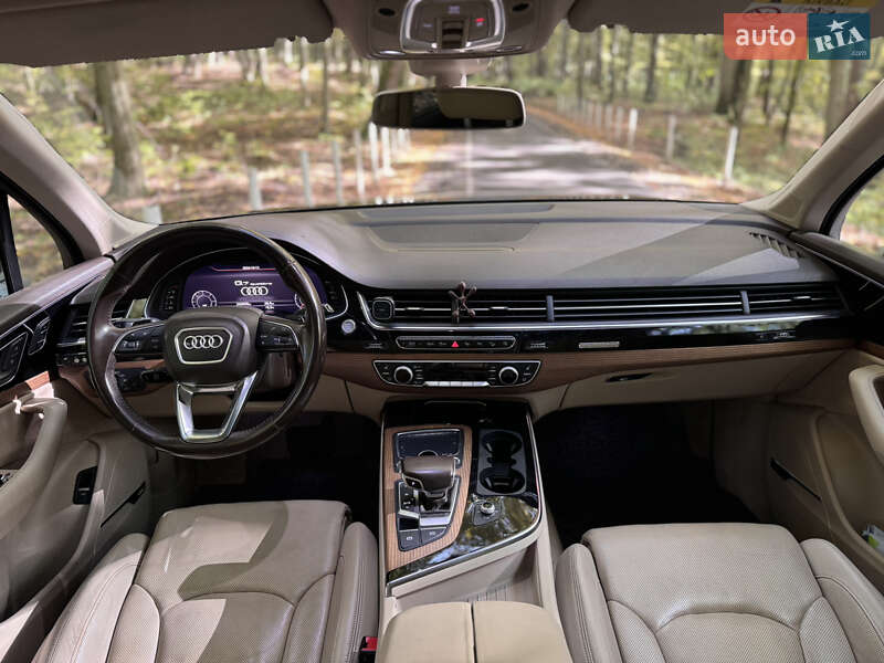 Внедорожник / Кроссовер Audi Q7 2016 в Львове