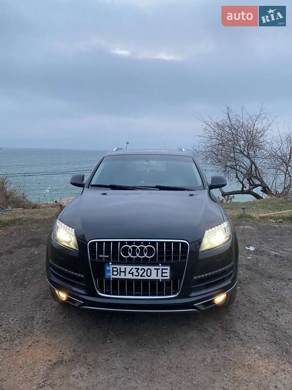 Позашляховик / Кросовер Audi Q7 2012 в Одесі