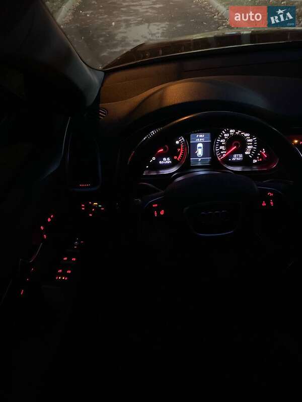 Позашляховик / Кросовер Audi Q7 2012 в Одесі