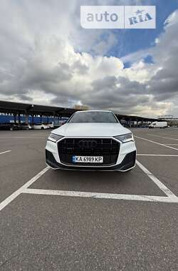Внедорожник / Кроссовер Audi Q7 2023 в 