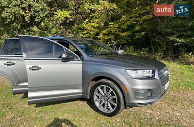 Внедорожник / Кроссовер Audi Q7 2016 в 