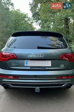 Внедорожник / Кроссовер Audi Q7 2010 в 