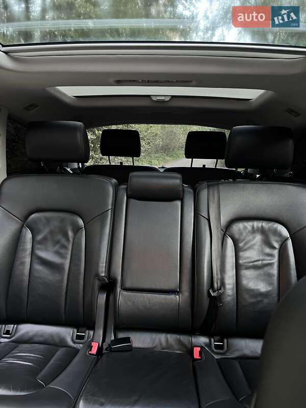 Позашляховик / Кросовер Audi Q7 2010 в Нововолинську