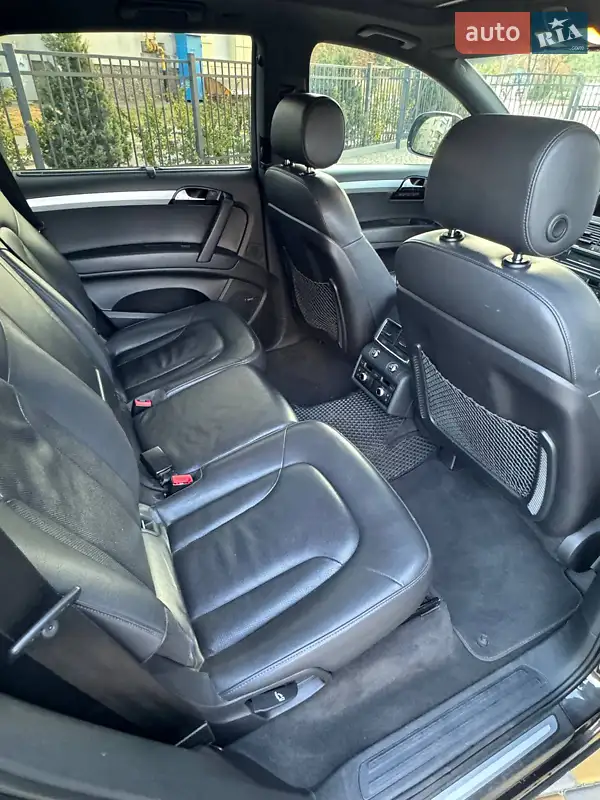 Внедорожник / Кроссовер Audi Q7 2013 в 