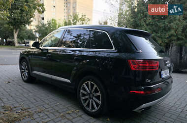 Внедорожник / Кроссовер Audi Q7 2018 в 