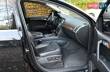 Внедорожник / Кроссовер Audi Q7 2015 в 