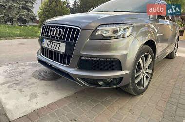 Позашляховик / Кросовер Audi Q7 2010 в 