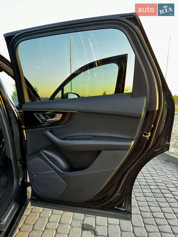 Внедорожник / Кроссовер Audi Q7 2017 в Ровно фото 31 Внедорожник / Кроссовер Audi Q7 2017 в Ровно