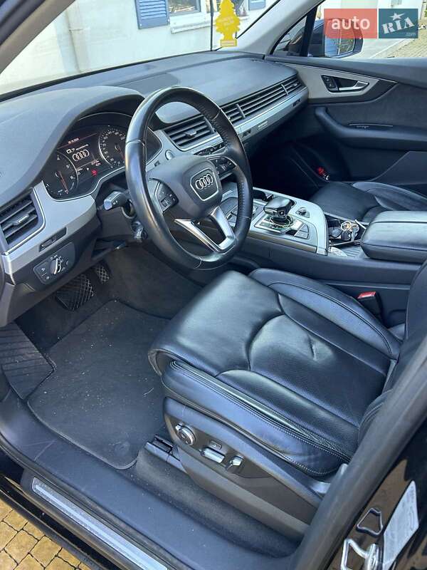 Позашляховик / Кросовер Audi Q7 2017 в Києві