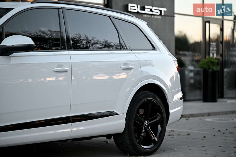 Внедорожник / Кроссовер Audi Q7 2018 в Ужгороде