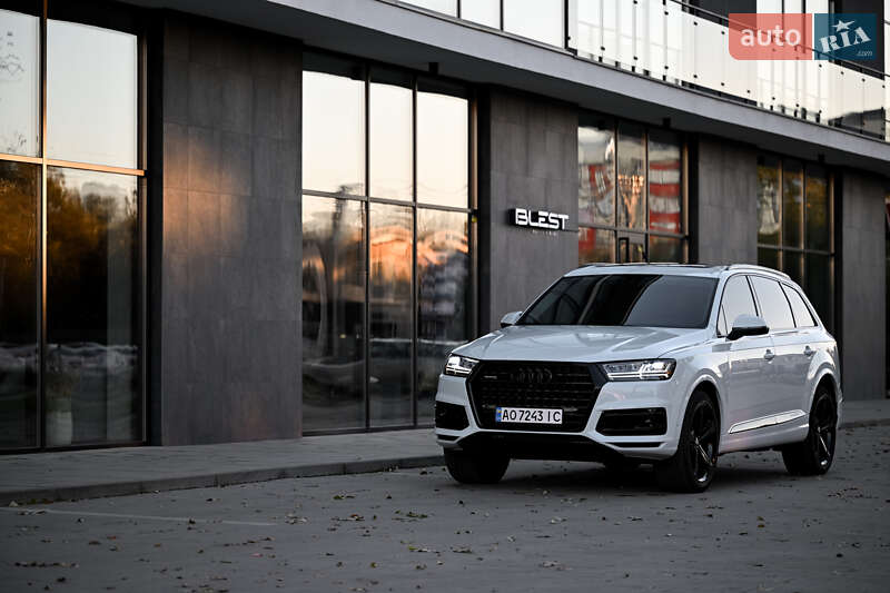 Внедорожник / Кроссовер Audi Q7 2018 в Ужгороде