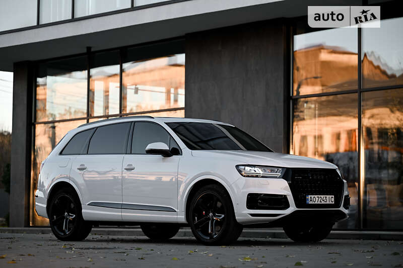 Внедорожник / Кроссовер Audi Q7 2018 в Ужгороде