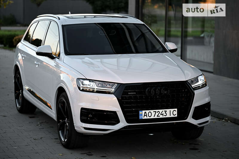 Внедорожник / Кроссовер Audi Q7 2018 в Ужгороде